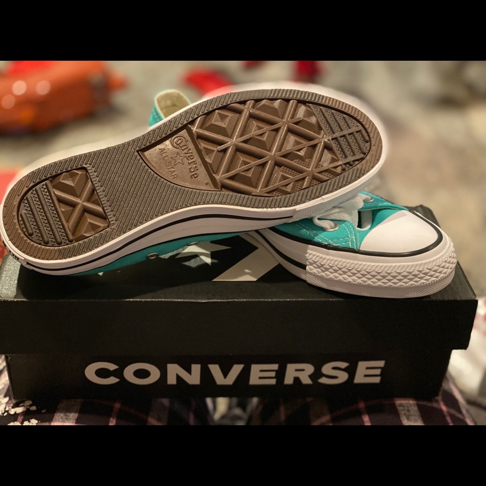 PURE TEAL Converses